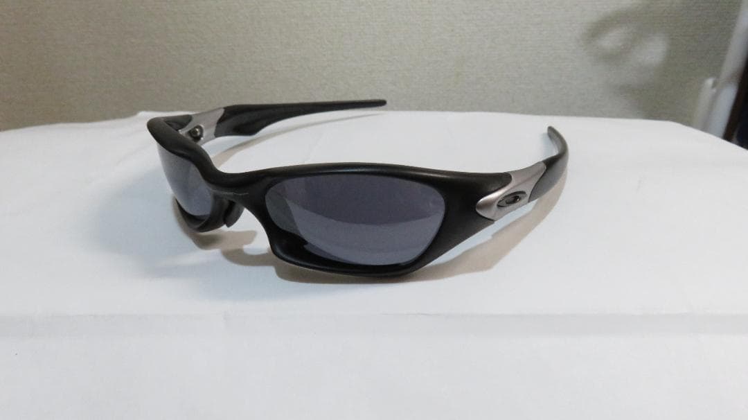 OAKLEY Valve オークリーバルブ　サングラス