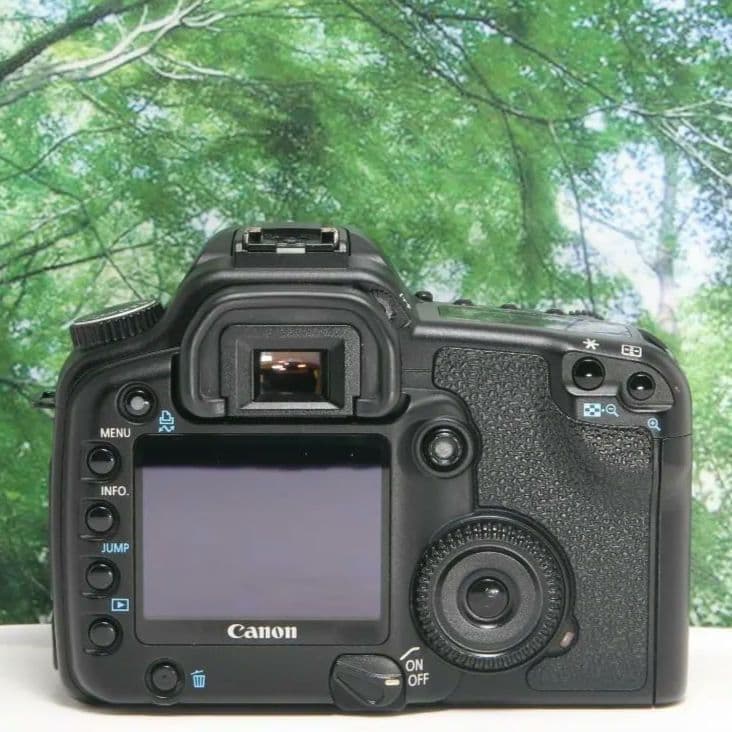 ❤️Canon EOS30D☆スマホ転送OK&高速連写!!付属品多数❤️