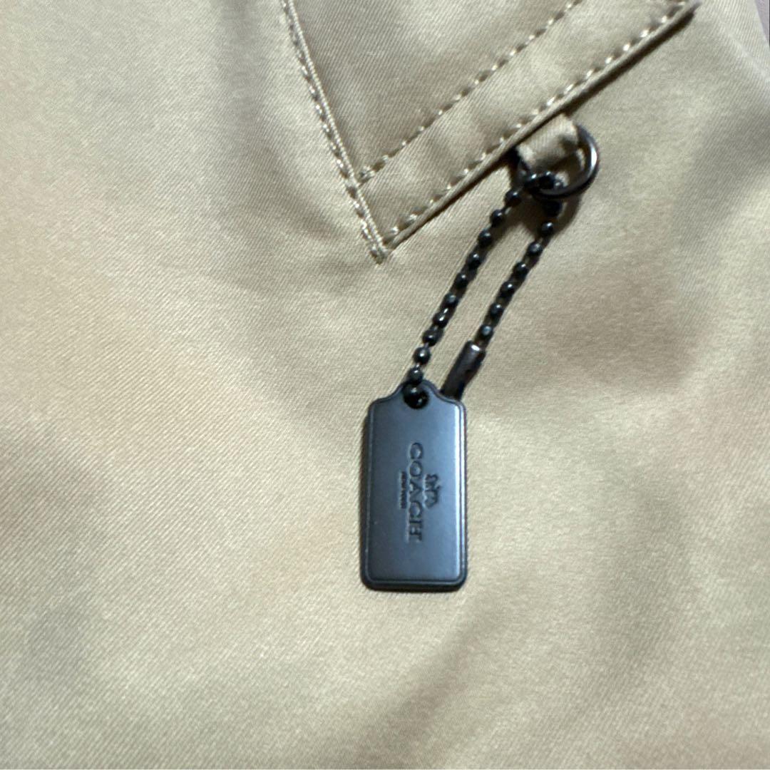 美品✨COACH コーチ トレンチコート ミディアム丈 ベージュ 背部 革 ロゴ