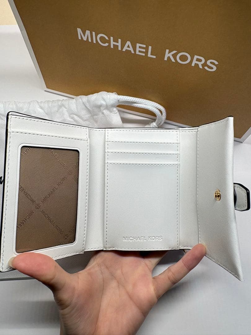 MICHEAL KORS 三つ折財布
