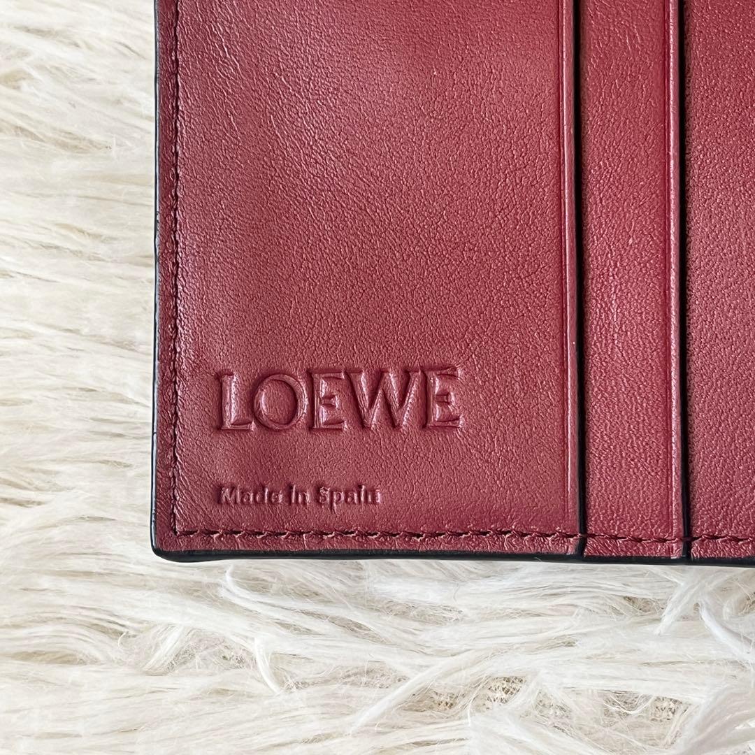 LOEWE 二つ折り財布 ブラウン　コンパクト　キャラメル　ピーカン