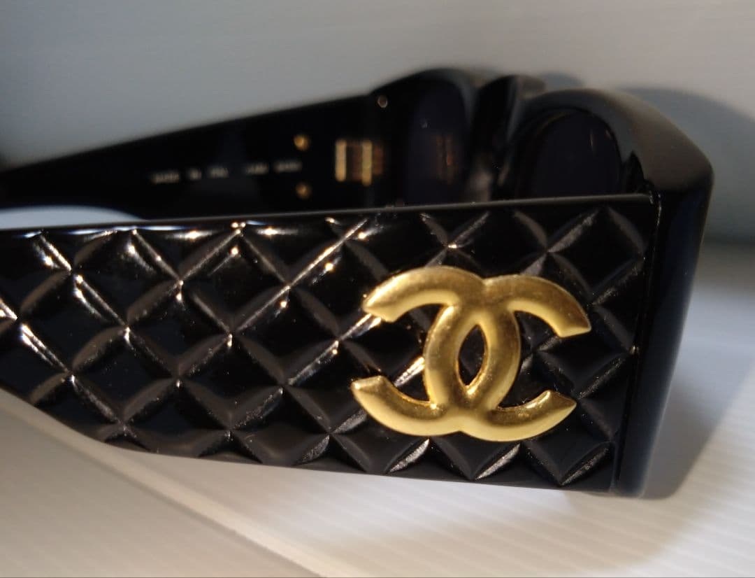 CHANEL サングラス マトラッセ ココマーク ゴールド ブラック
