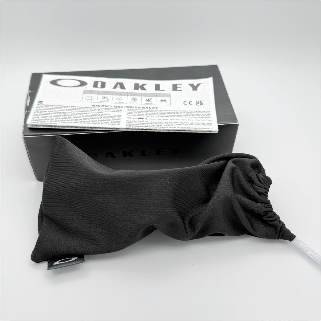 OAKLEY オークリー KID Resistor シールドフレーム サングラス