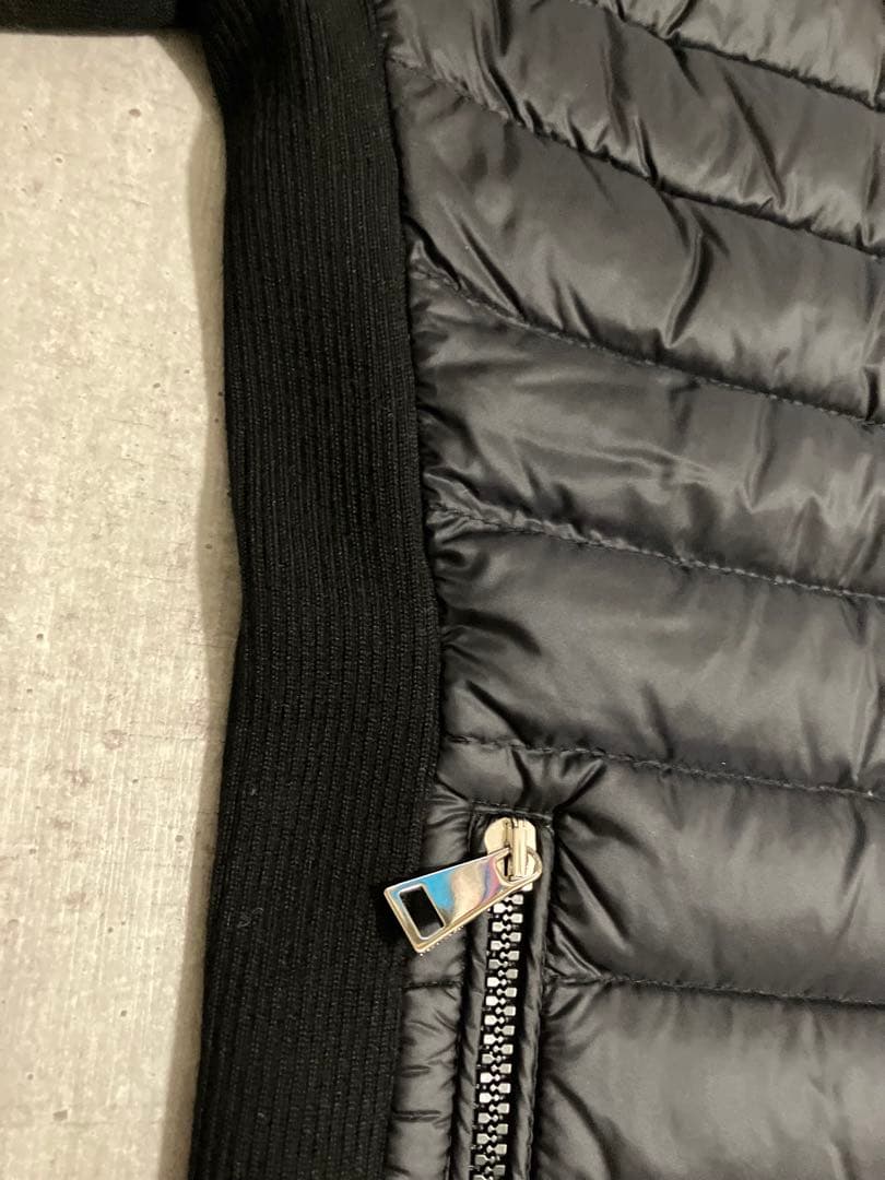 Moncler モンクレール　ニットとダウンのコンビカーディガン　斜めジップ