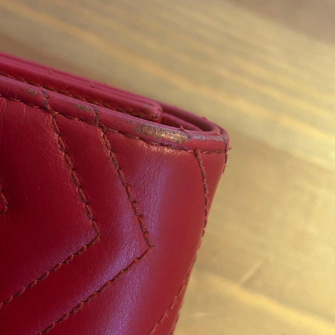 GUCCI 二つ折り財布　赤　キルティング