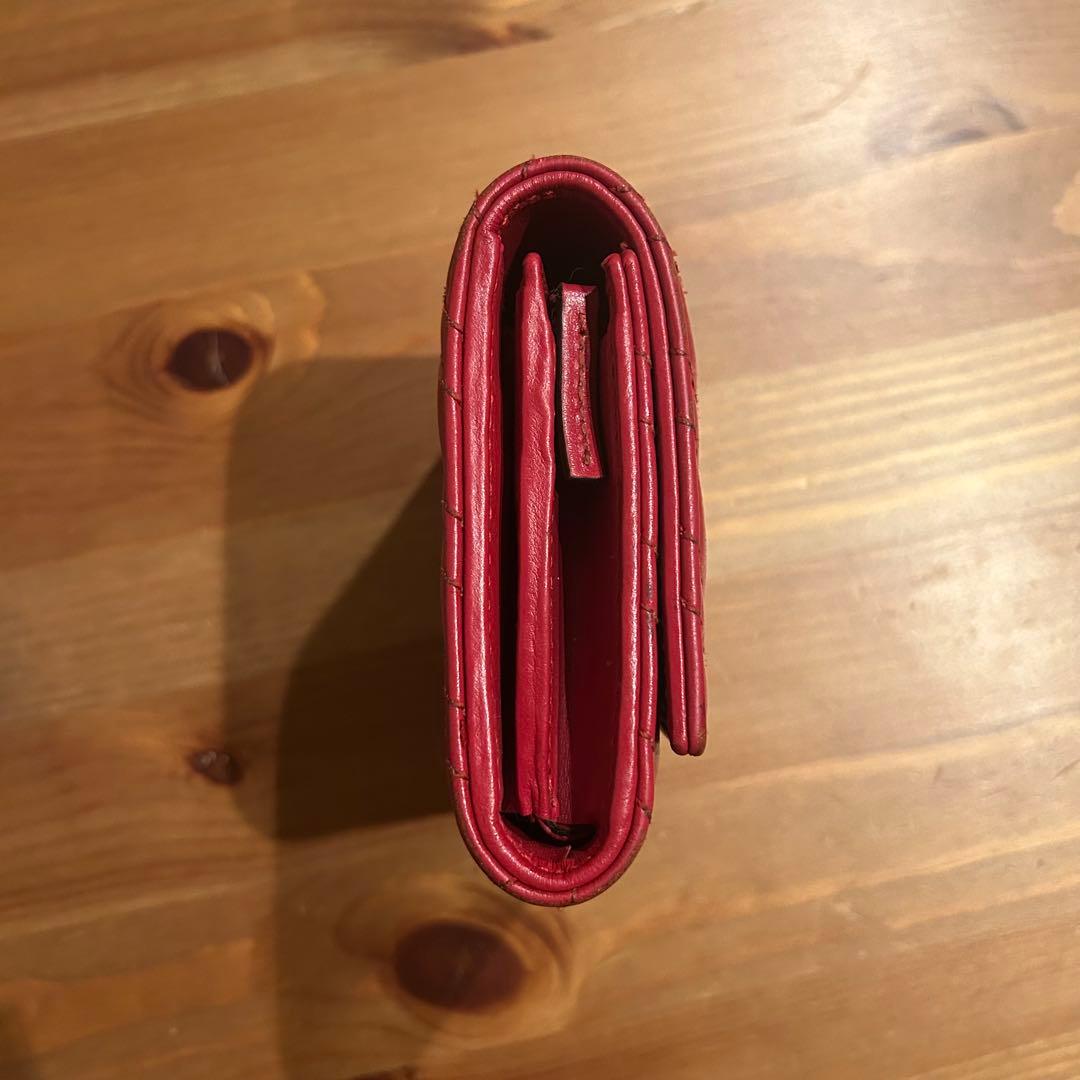GUCCI 二つ折り財布　赤　キルティング