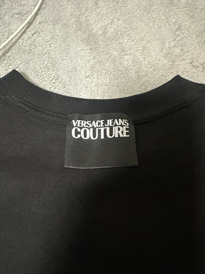 VERSACE JEANS COUTURE ブラックTシャツ