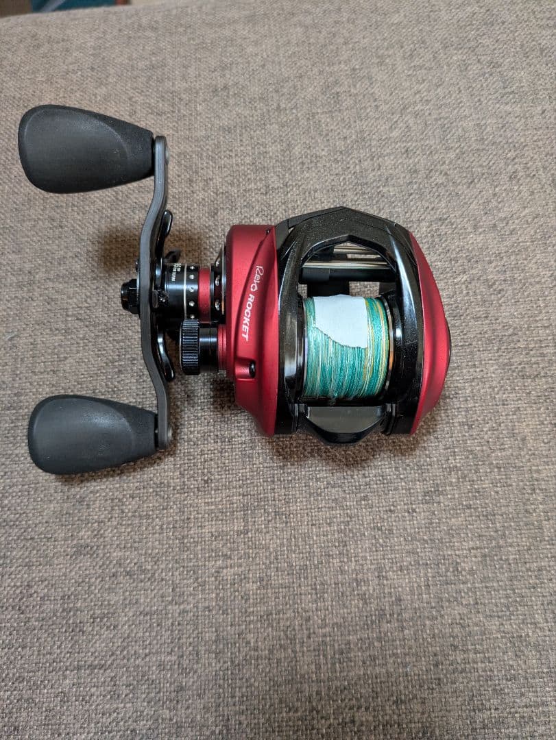 Abu Garcia REVO ROCKET ベイトリール