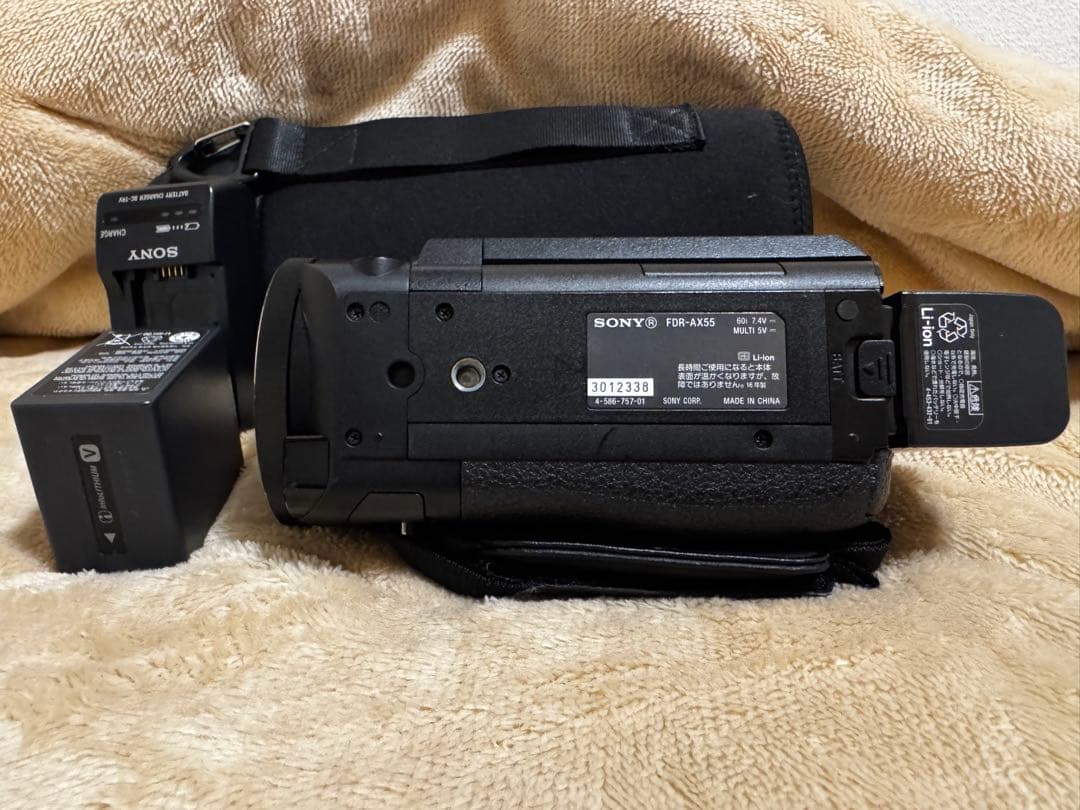 美品 SONY 4Kハンディカム FDR-AX55 バッテリー2個・ハードケース