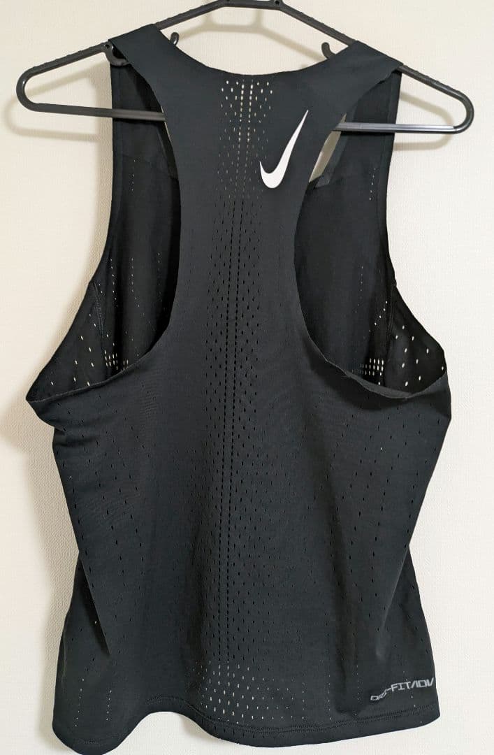 未使用NIKE ランニング DFADV エアロスイフト シングレットS ブラック