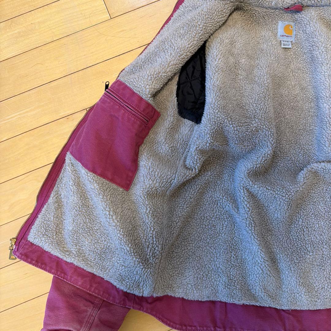 カーハート アクティブジャケット ピンク　レッド– シェルパ裏地付きフード付き
