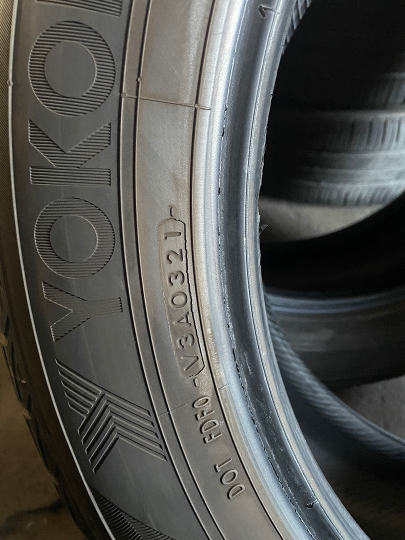専用　YOKOHAMA 235/65R19 タイヤ 2021年製