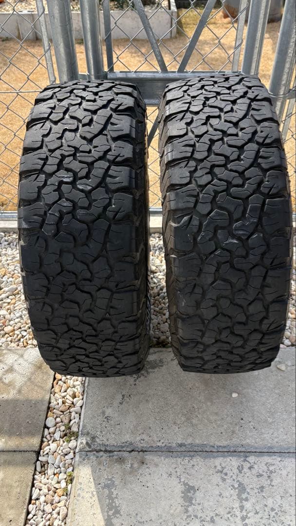 リッチさん専用☆BFグッドリッチ　ホワイトレター 235/70R16 デリカ