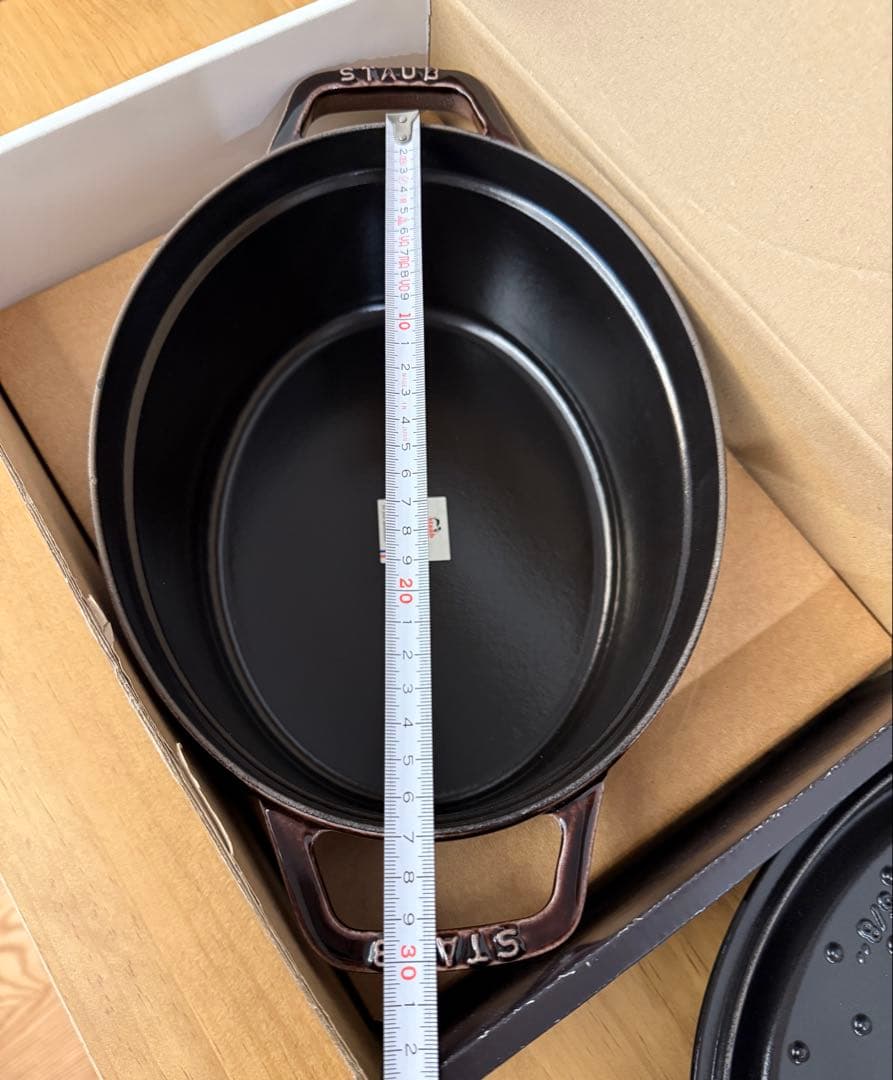 staub ストウブ　ココット　オーバル　27cm　鍋　両手鍋　鋳物ホーロー鍋