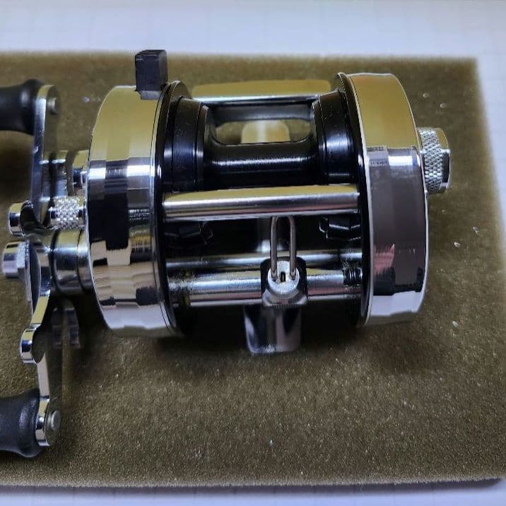 Abu Ambassadeur アンバサダー 2500C Chrome【新品】