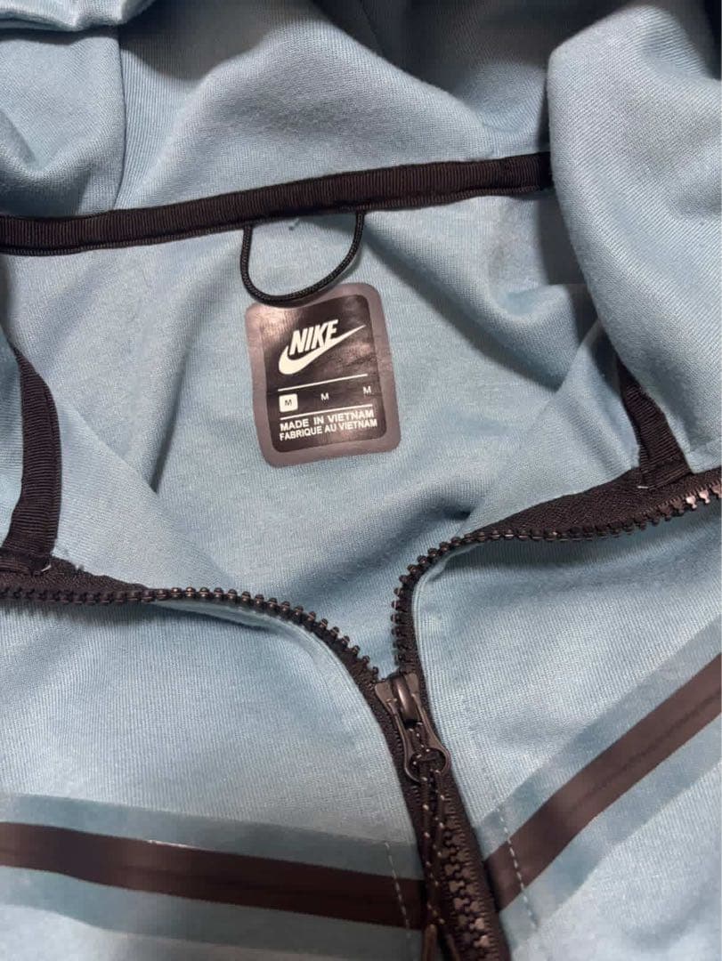 NIKEテックフリース　水色　海外色