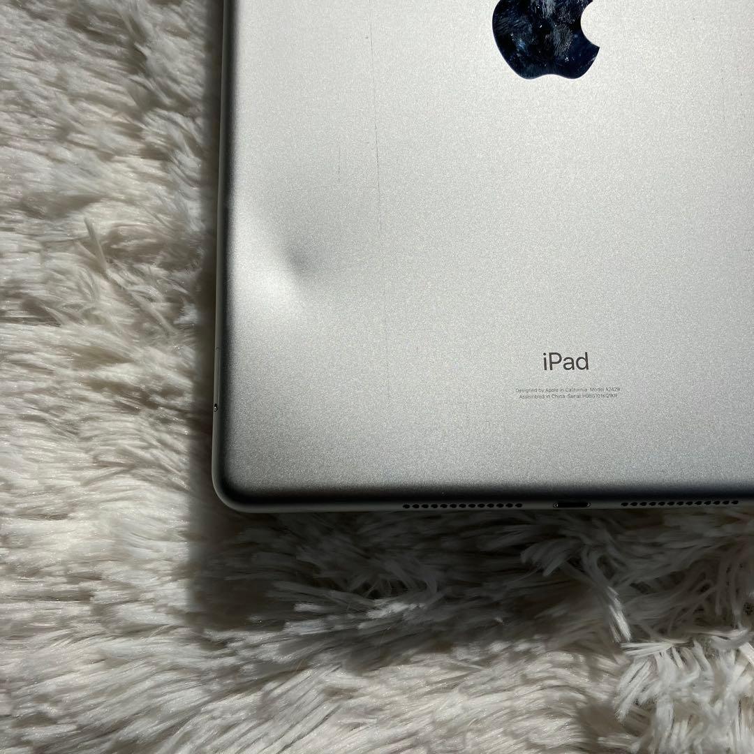 【早い者勝ち】iPad 第8世代 128GB 【すぐ発送】