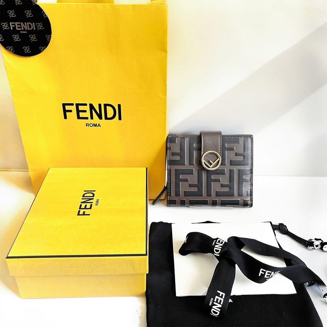未使用級 FENDI FF is FENDI 二つ折り財布 付属品一式有り