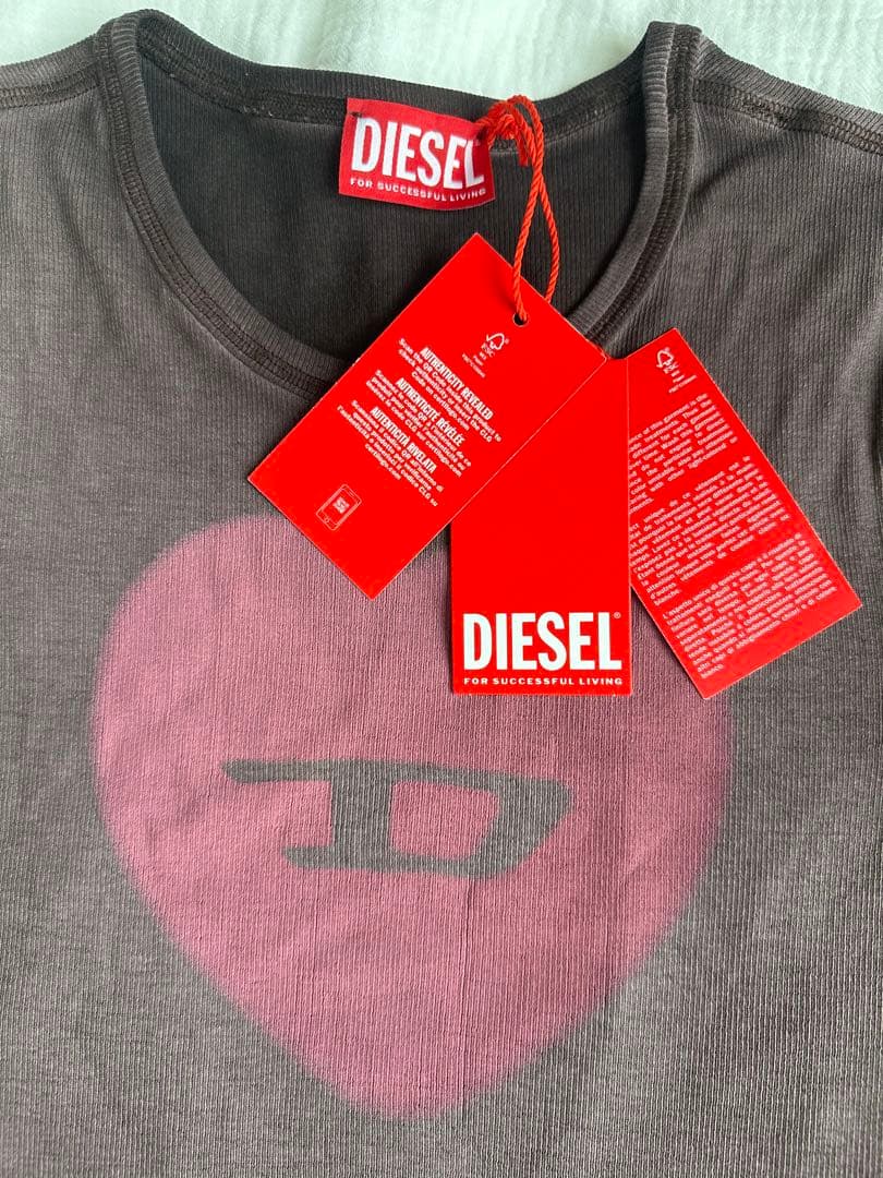 DIESEL ハートプリント Tシャツ 新品