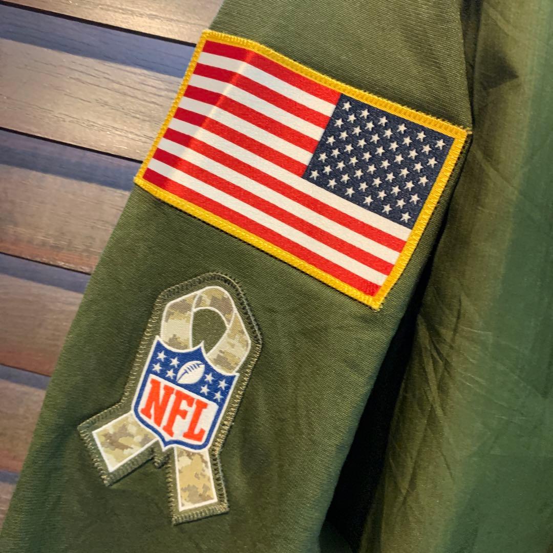 Nike NFL カロライナ　パンサーズ軍人感謝の日ナイロンジャケット古着
