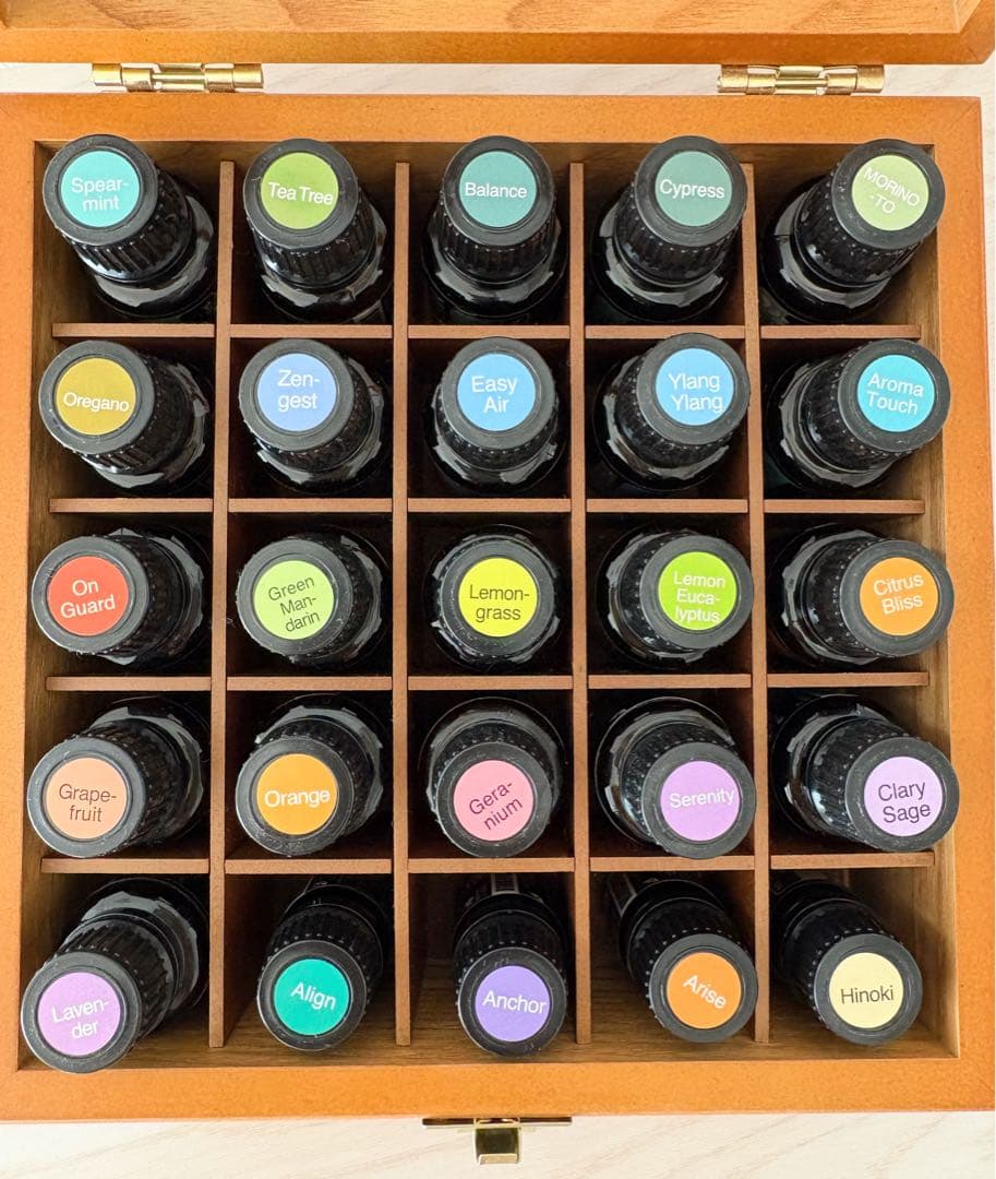 doTERRA エッセンシャルオイルセット 30本収納
