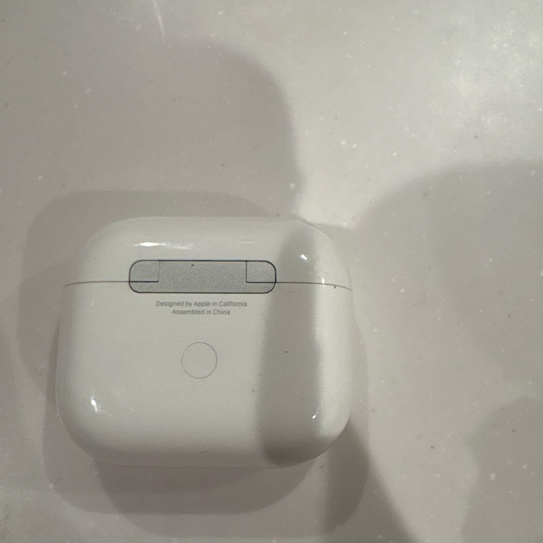 片耳　AirPods本体 ホワイト 充電ケース付き