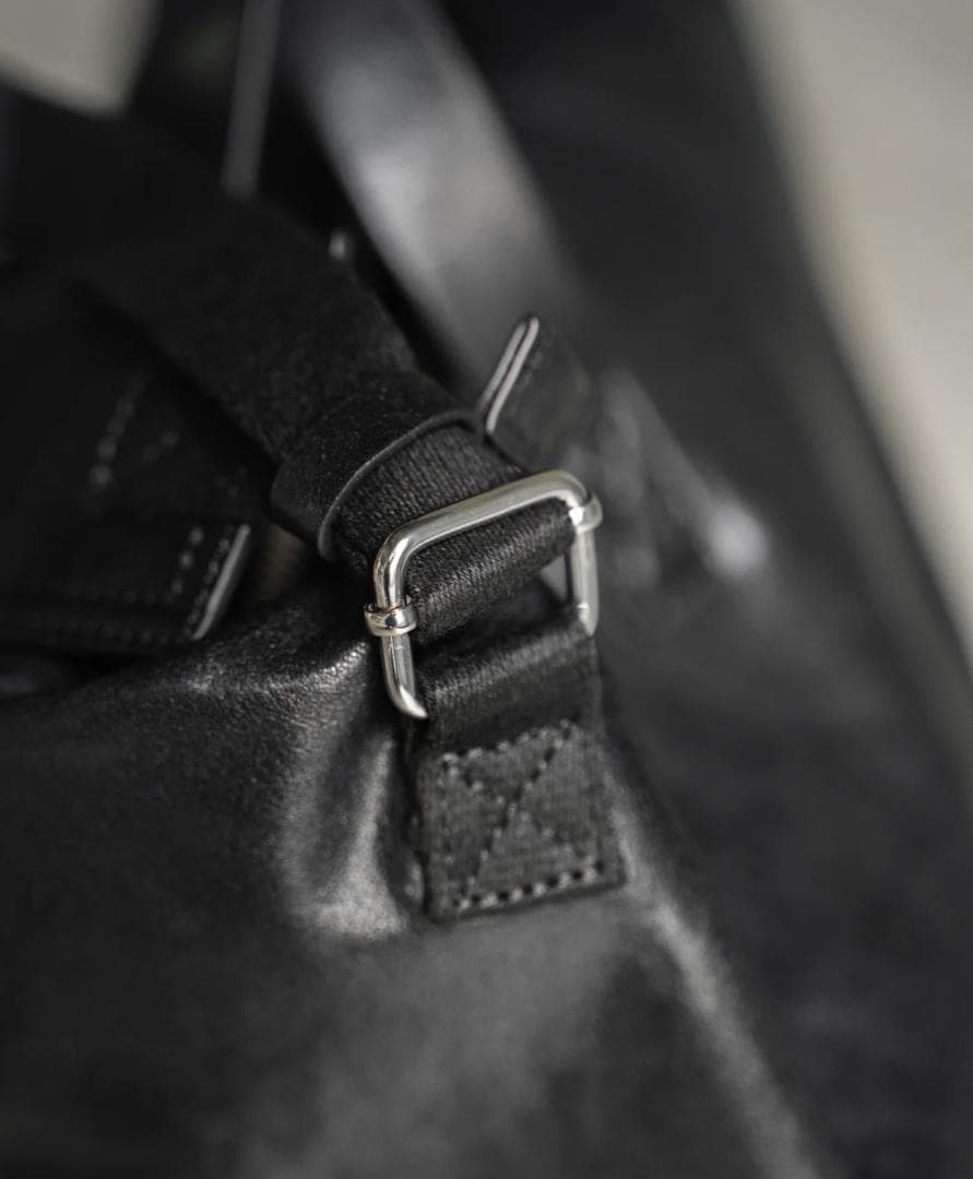 バッグ PRY Leather Front Zip Travel Bag