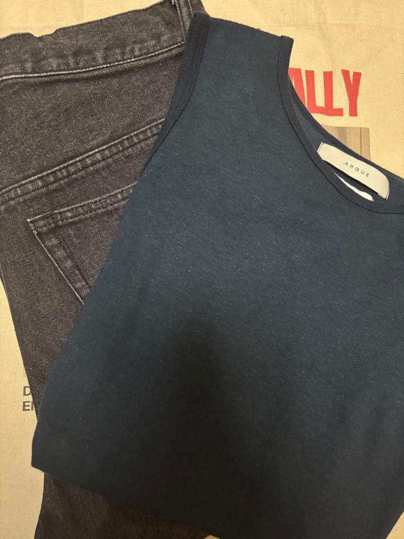 argue MELLOW STRAIGHT DENIMサイズ②Tシャツおまけ‼️