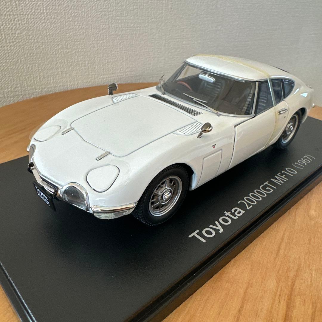 ミニカー　トヨタ2000GT