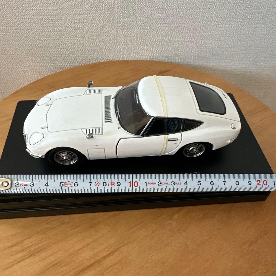 ミニカー　トヨタ2000GT
