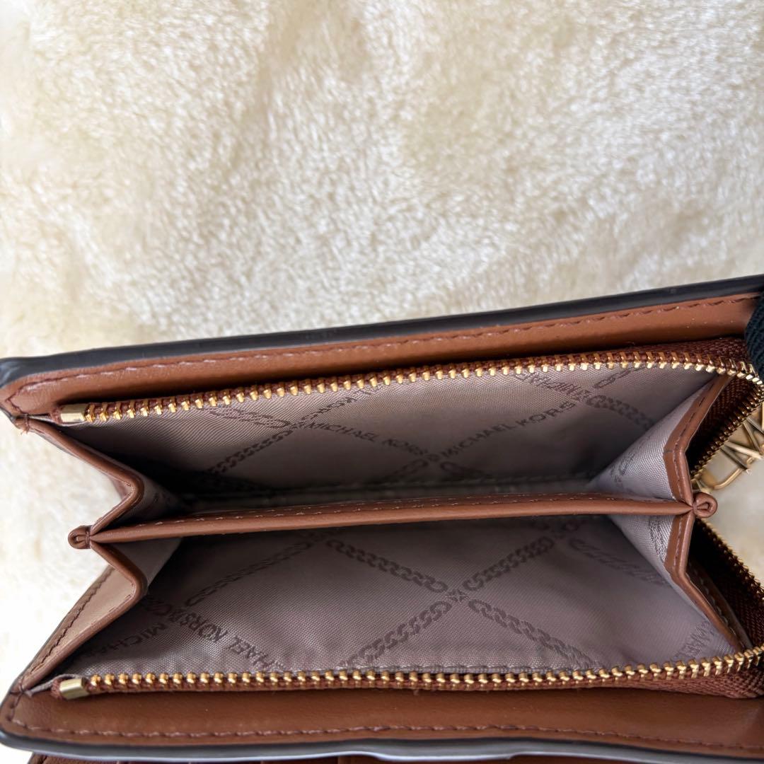 【美品‼︎】MICHAEL KORSマイケルコース二つ折財布　未使用に近い♡