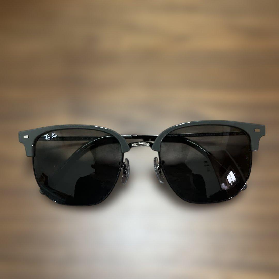 Ray-Ban グレー フレーム ブラックレンズ サングラス