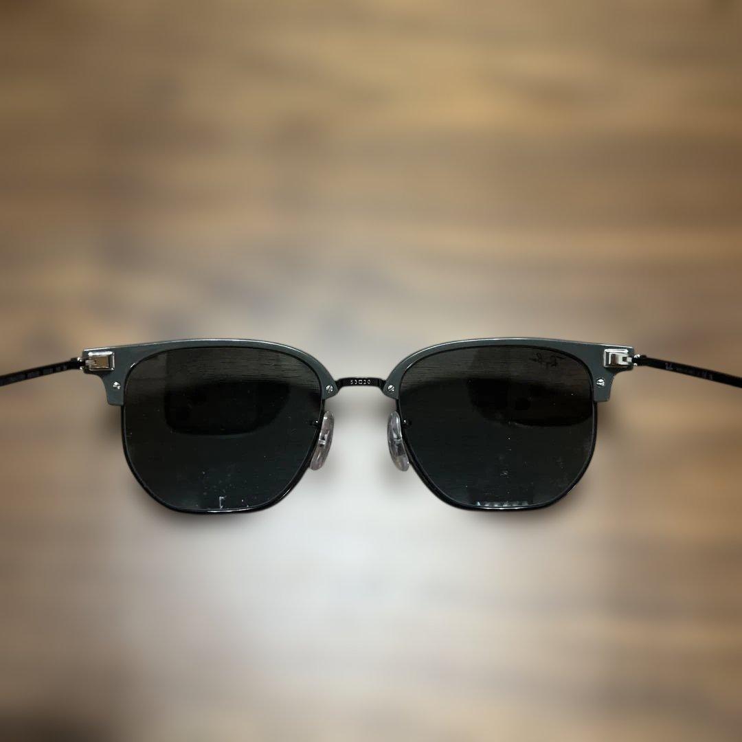 Ray-Ban グレー フレーム ブラックレンズ サングラス