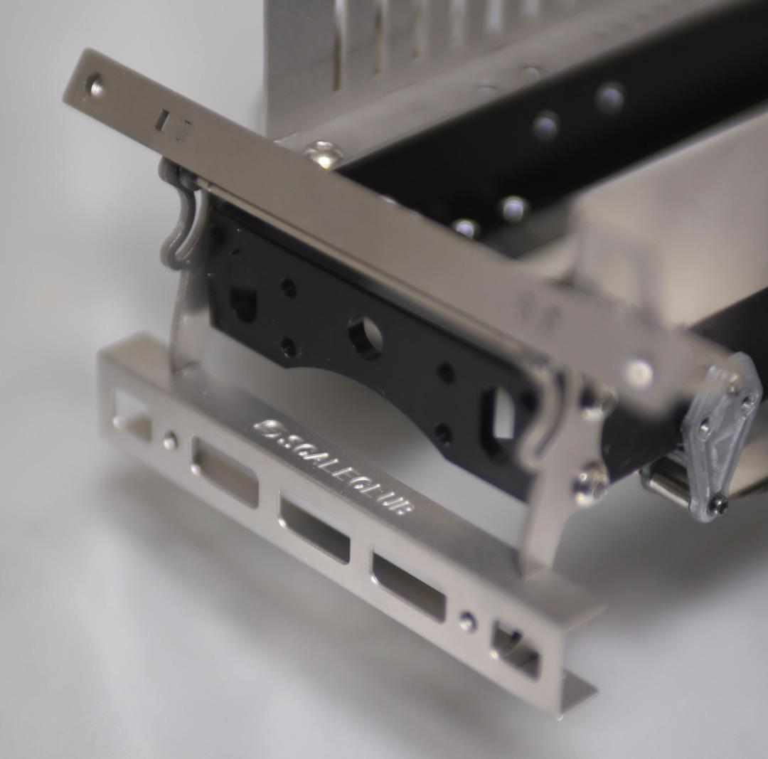 ■SCALECLUB キャビンホルダー CABIN HINGE HOLDER