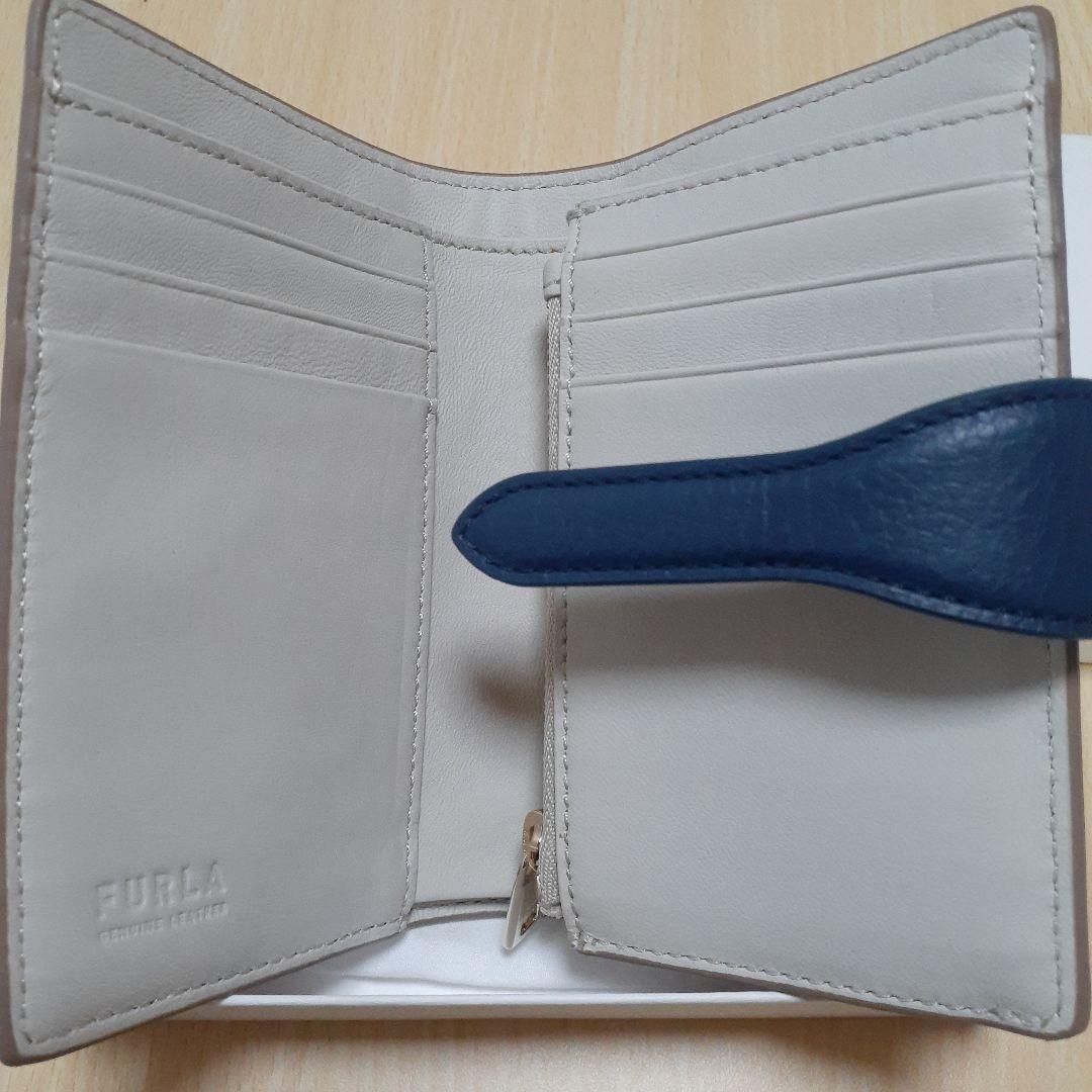 FURLA 二つ折り財布 　未使用