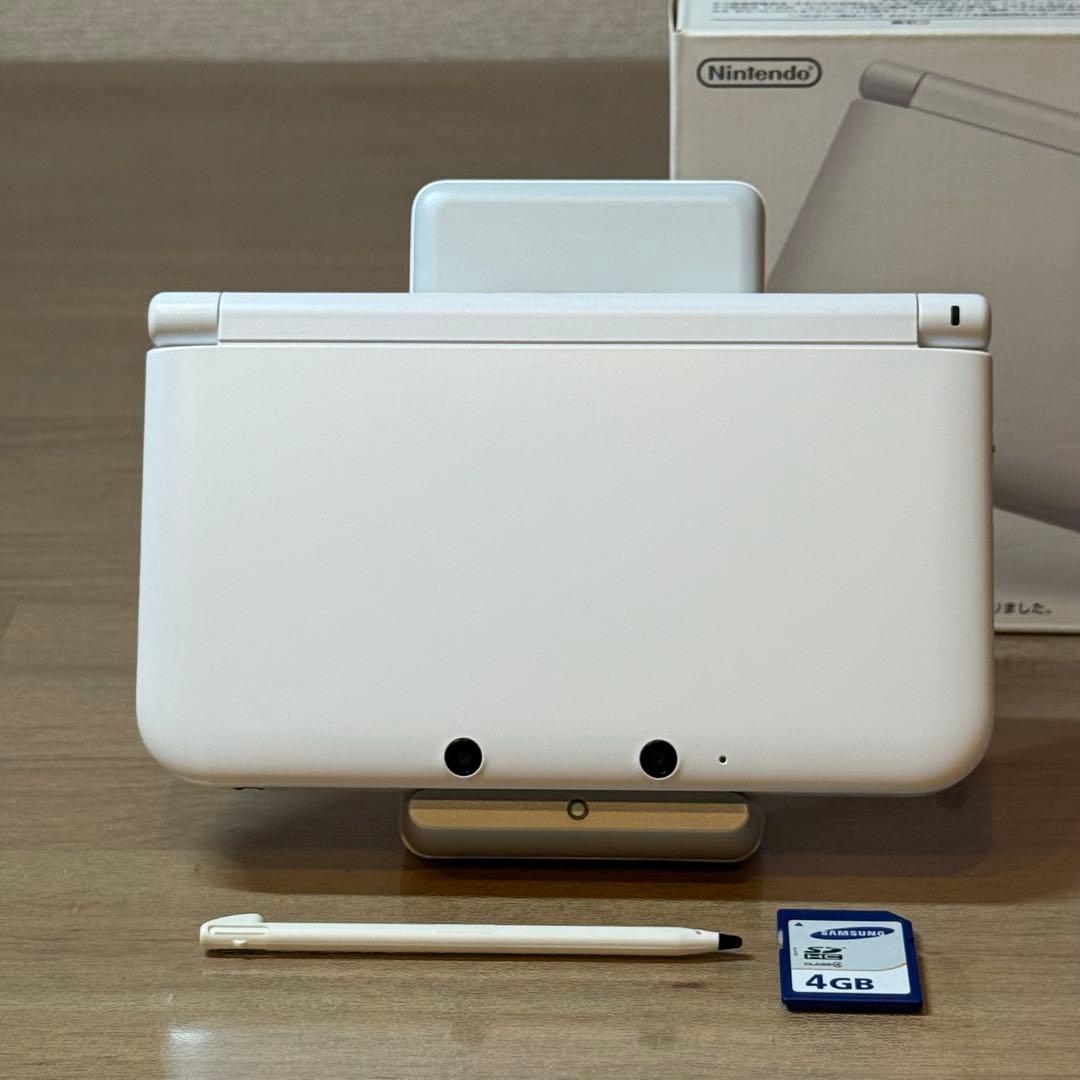 6-207 ニンテンドー3DS LL ホワイト 箱付き