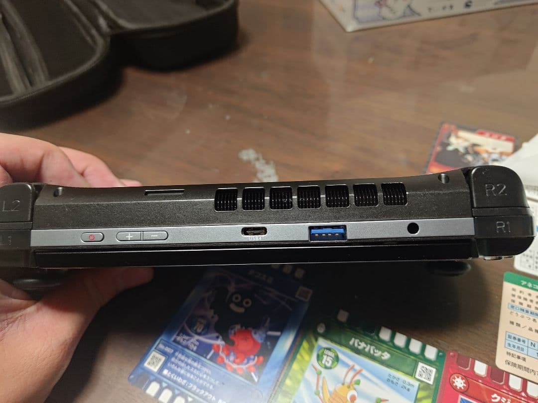 gpd win4 2022　6800U 1TB　32GB