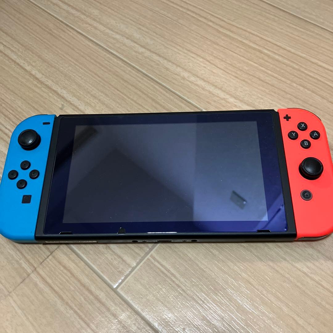 任天堂 Switch 本体