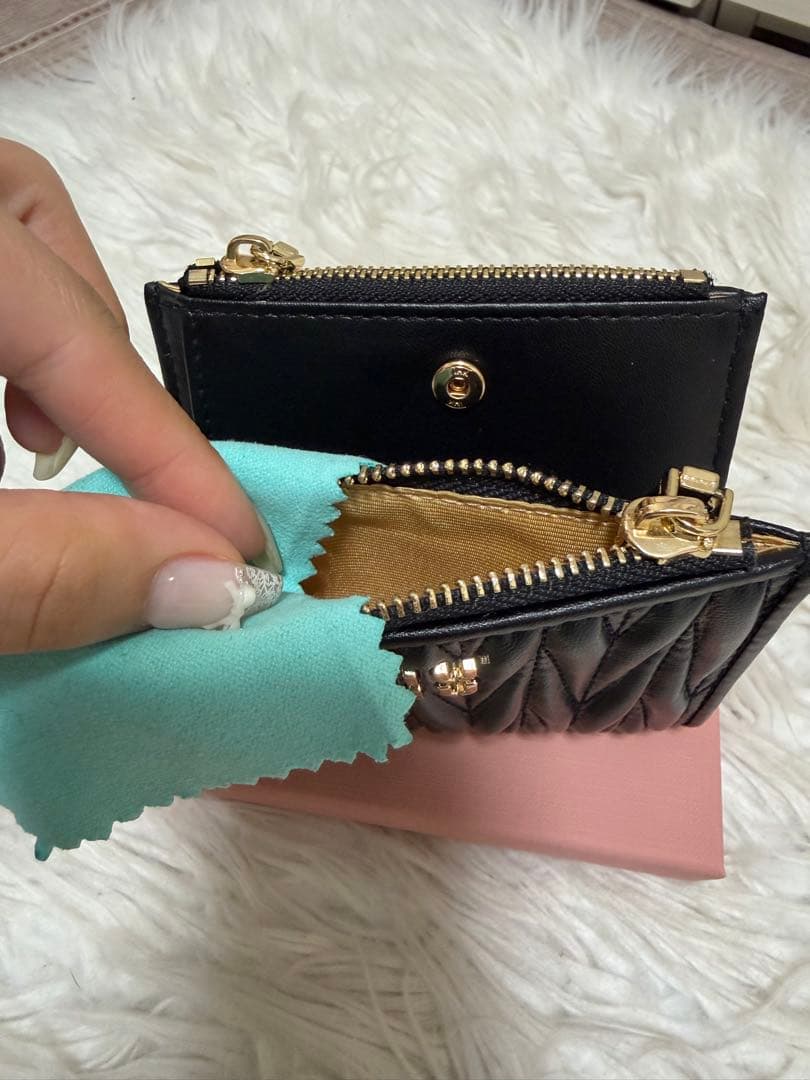 MIU MIU ミュウミュウ マテラッセ 二つ折り財布 ブラック黒