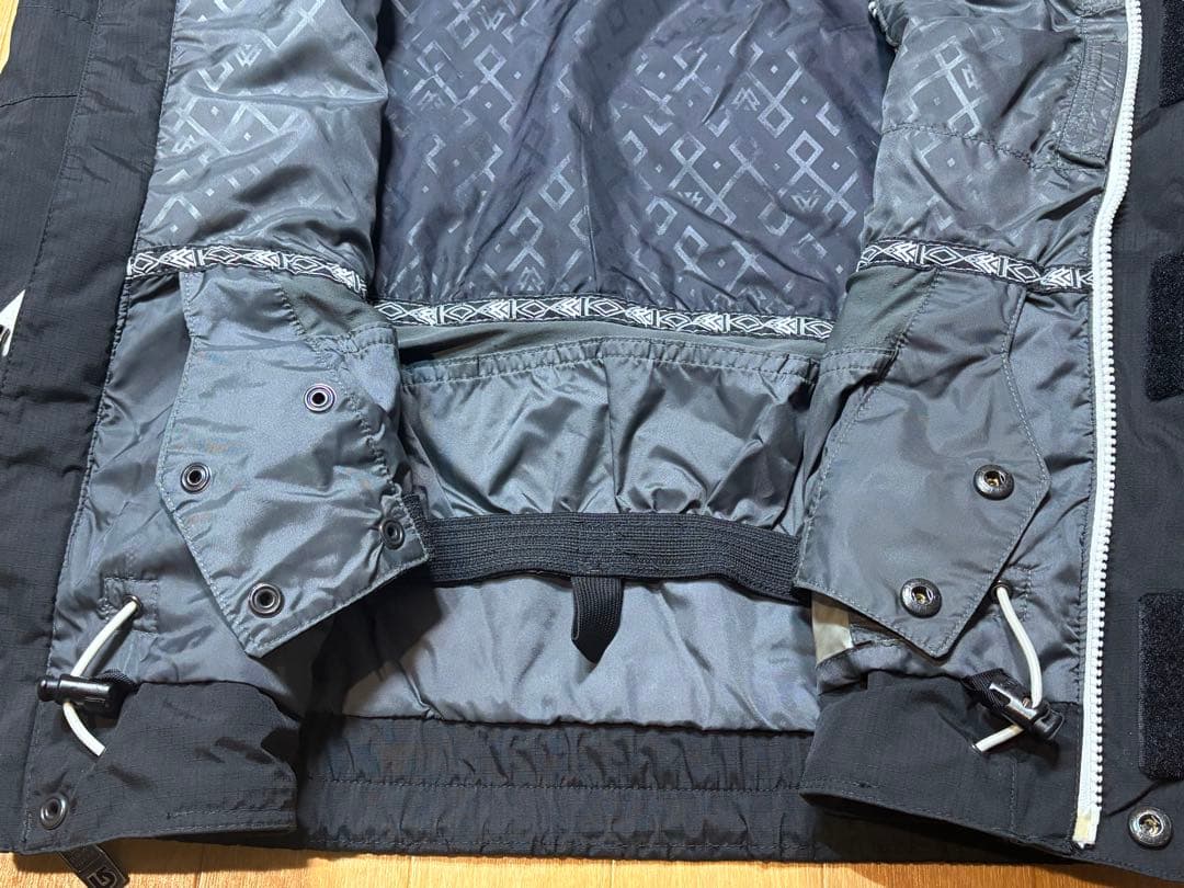 BURTON スノボウェア ジャケット 黒 スキー