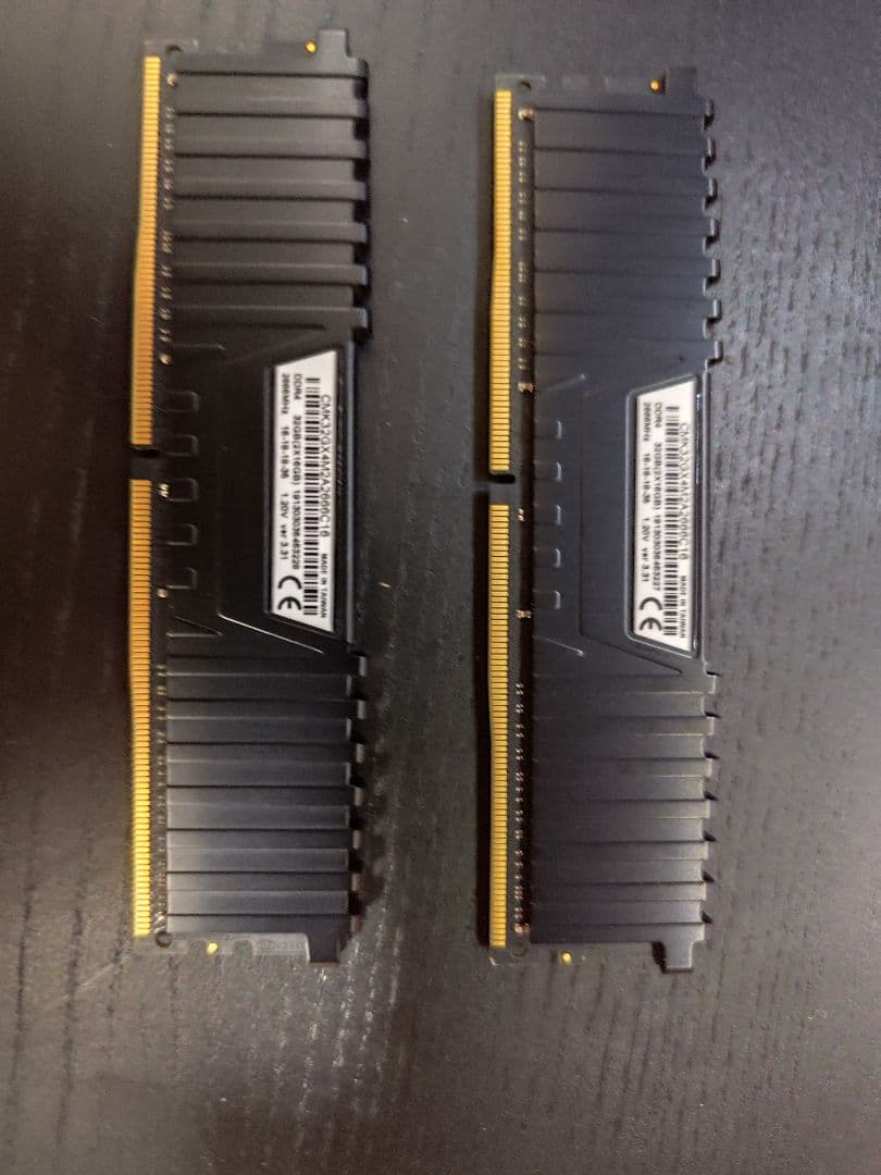 H*C様 DDR4-2666 32GB(16GB×2枚) CORSAIR