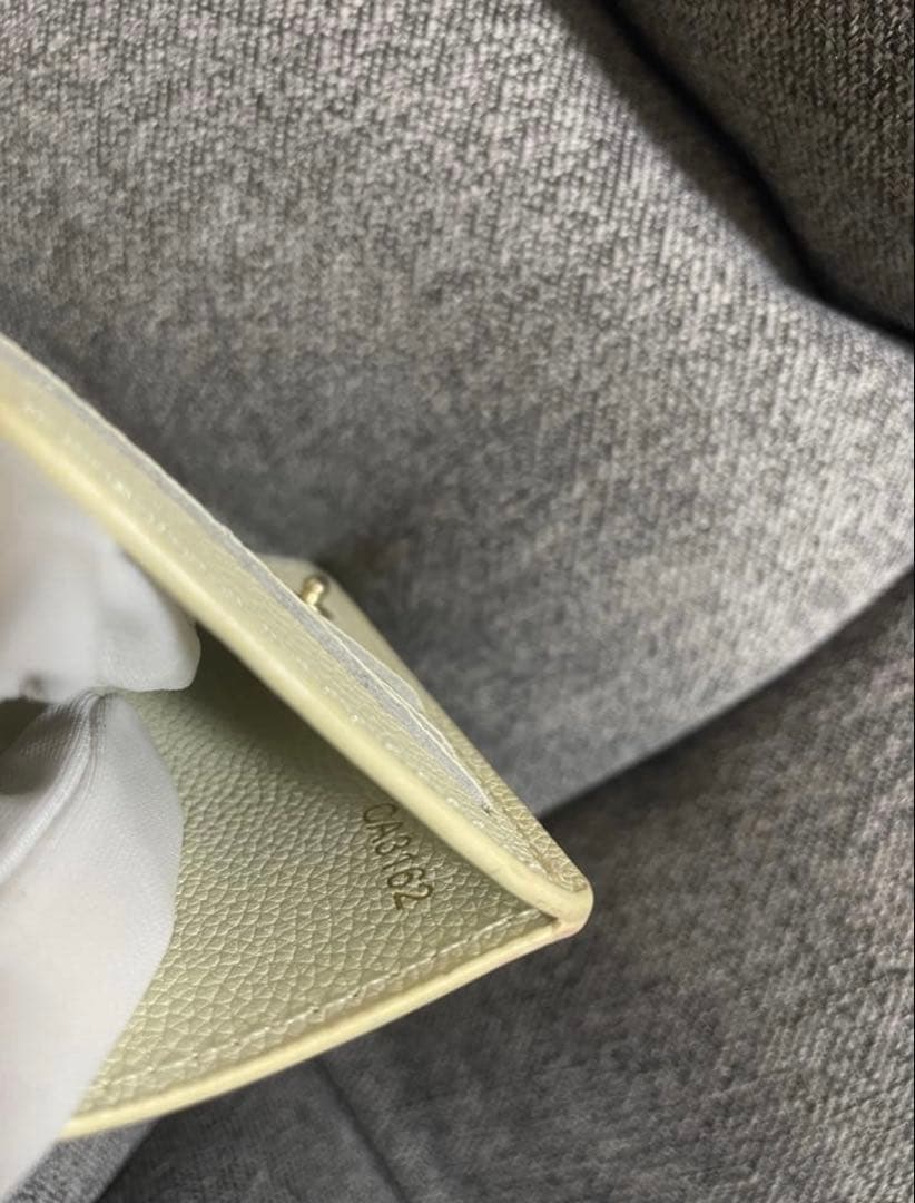 Louis Vuitton 二つ折り財布 アイボリー/ピンク