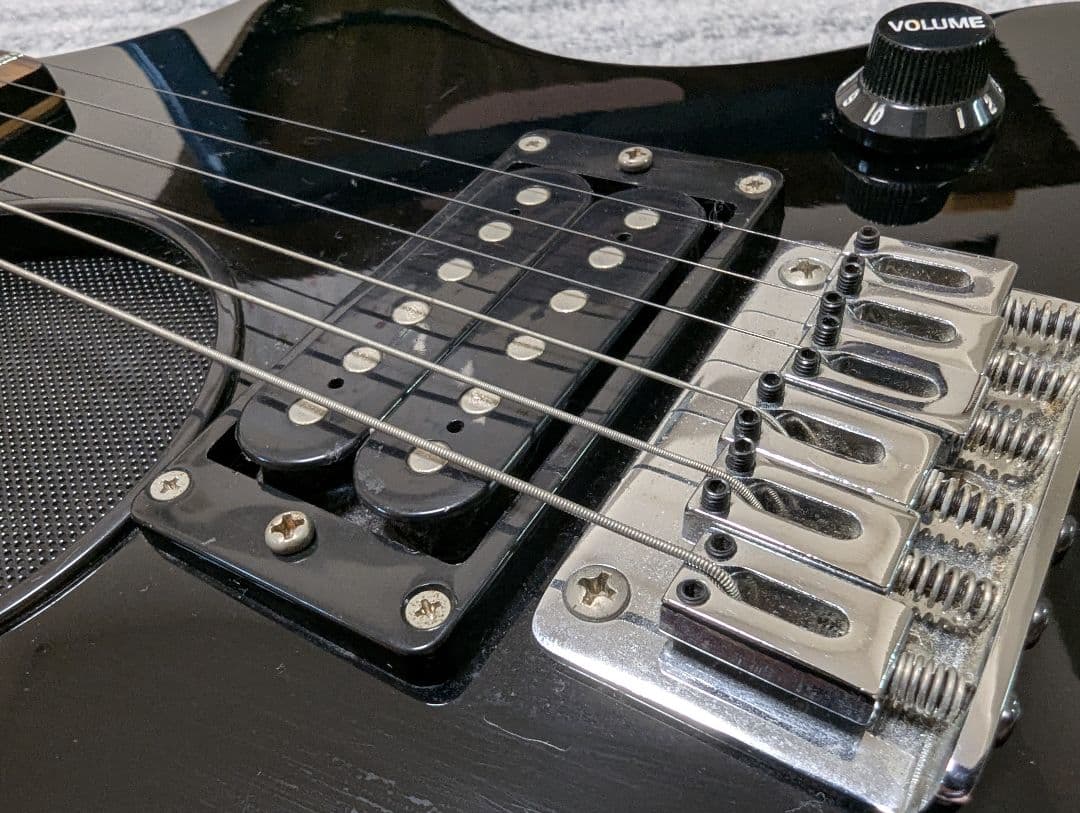 ZO-3 ブラック　美品・動作確認済み　FERNANDES　アンプ内蔵ギター