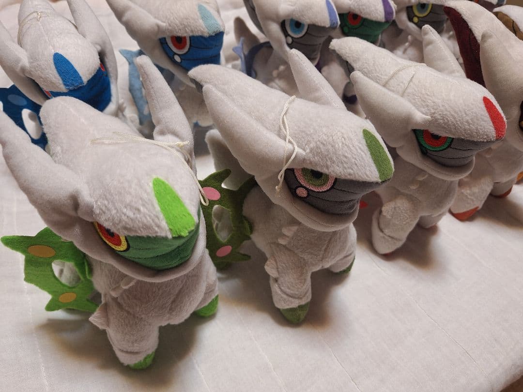 ポケモン　ぬいぐるみ　アルセウス コロッとまんまるぬいぐるみ　12体