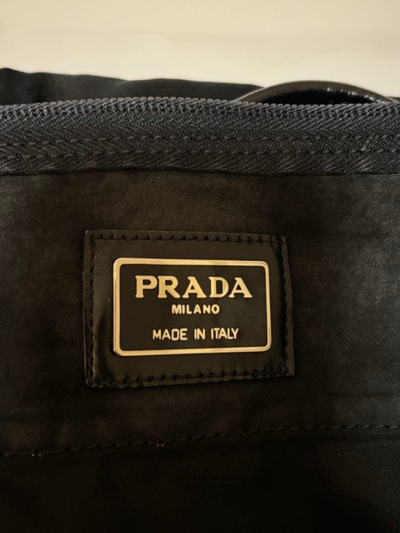 【パピヨン】PRADAボストンバッグ