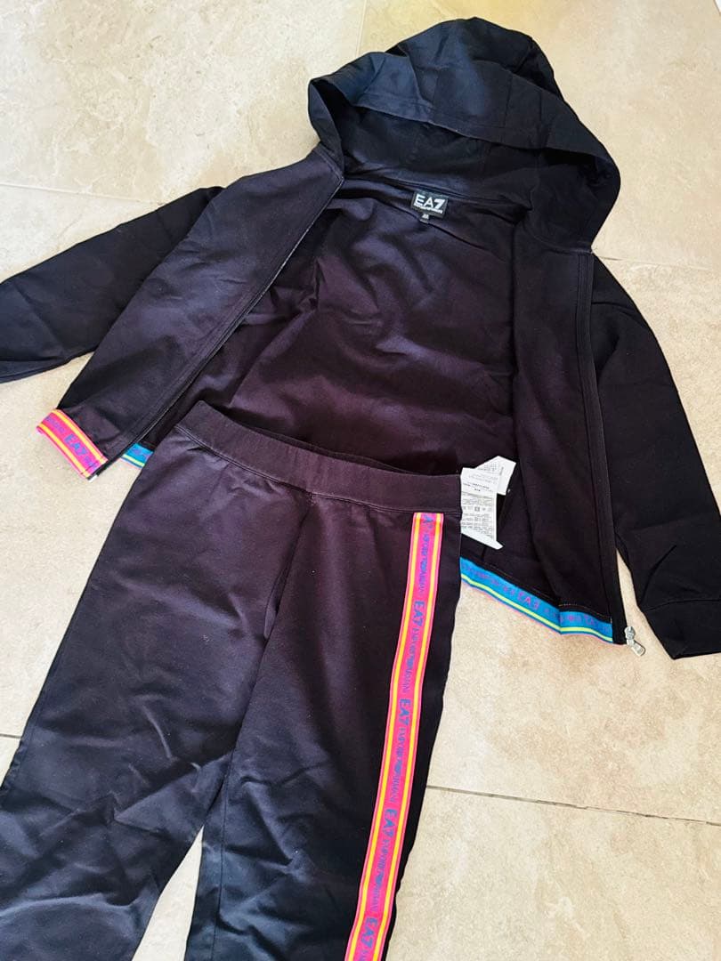 EMPORIO ARMANI フード付きジャージ上下セット140