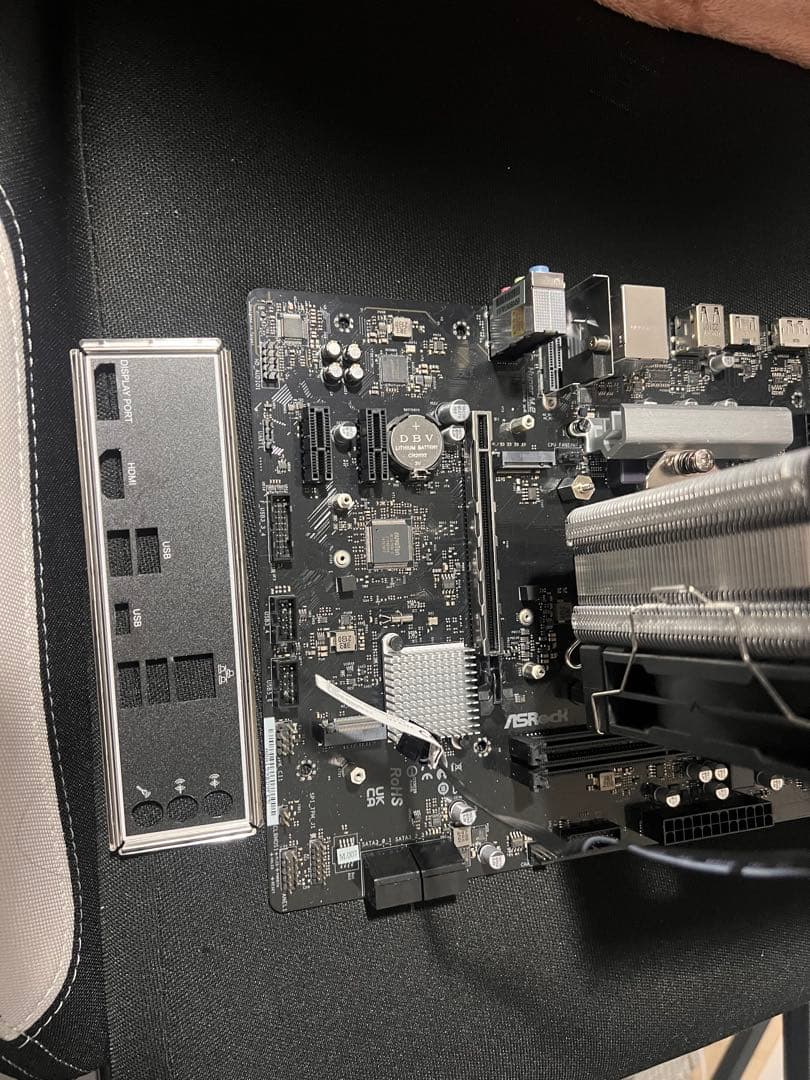 B660MとCore i5 12400おまけCPUクーラーセット