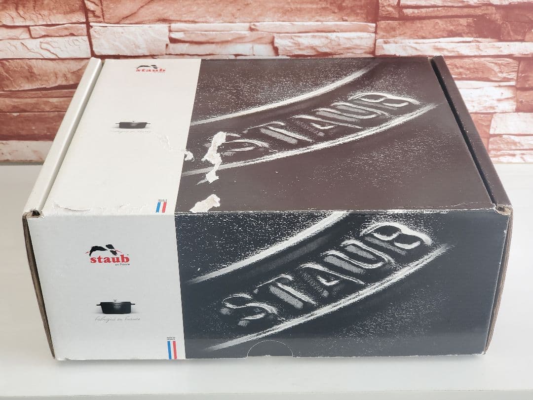 【美品/】staub ピコ・ココット オーバル 　23㎝　ストウブ