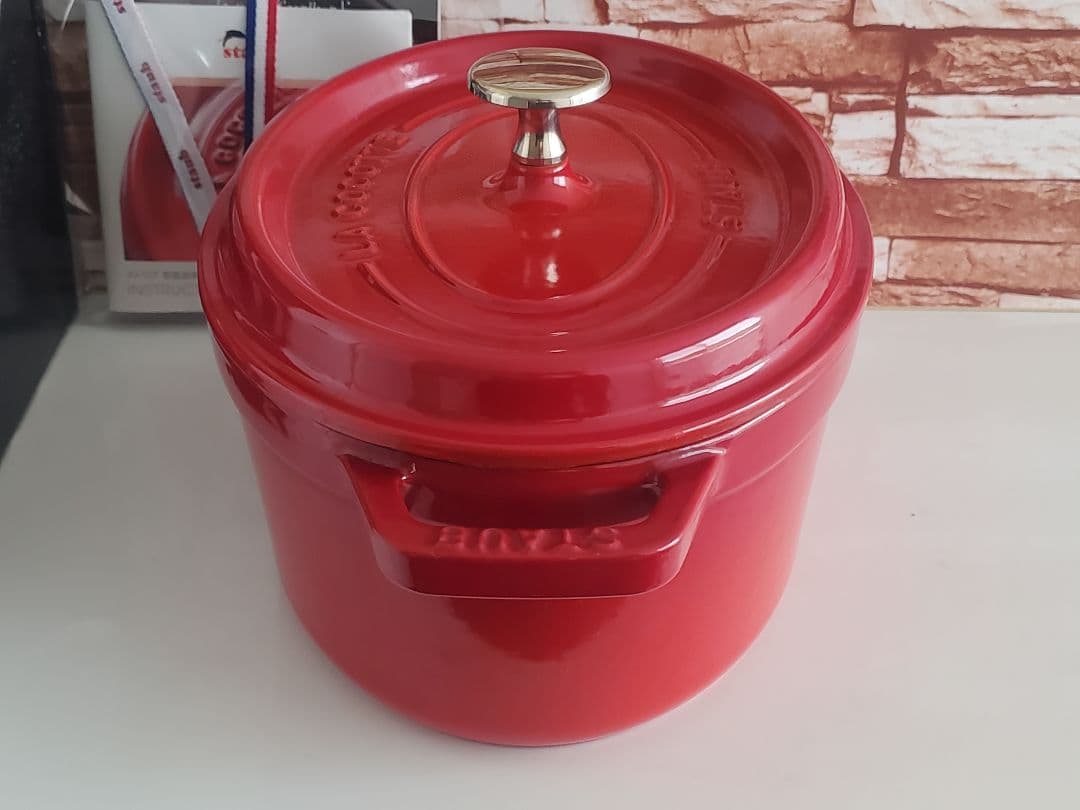 【美品/】staub ピコ・ココット オーバル 　23㎝　ストウブ