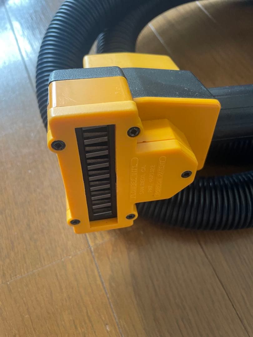 Win Win!　フロービー　FLOWBEE 掃除機吸引式電動バリカン